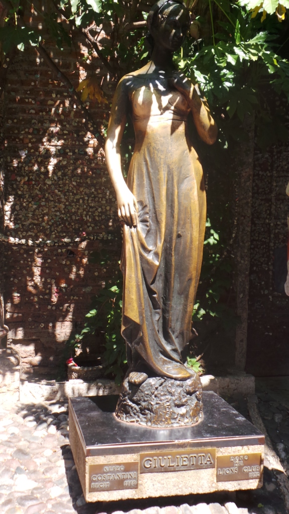 Italy - Juliet statue