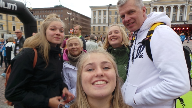 Family selfie before the Helsinki Midnight Run